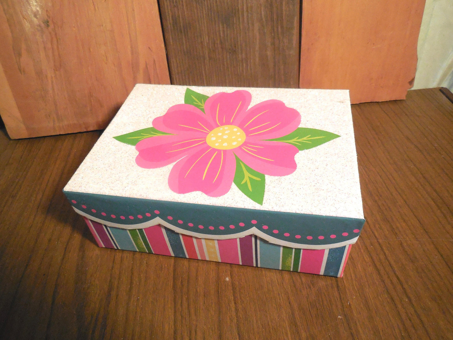 Bath Spa Box Gift Set, Lemon/Yellow, Bath Salts, Bath Fizz, floral soap, sugar scrub