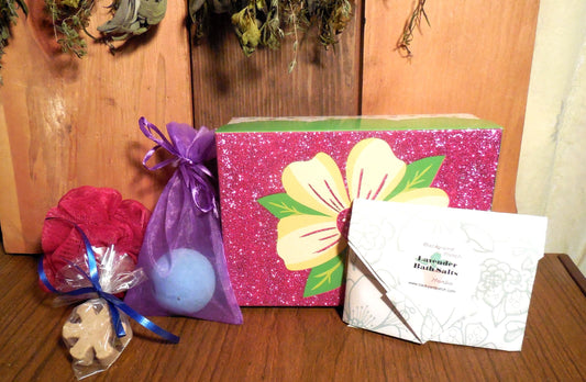 Bath Spa Box Gift Set, Lavender/ Pink, Bath Salts, Bath Fizz, Body Butter